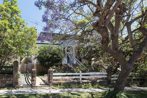 Elegant Family Home Close To Harbour And Views - Mackay Tourism 15