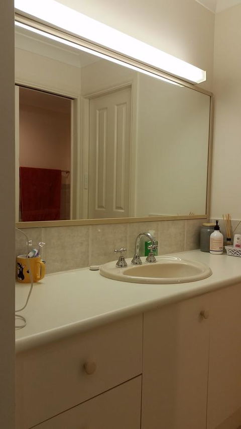 Twin Palms Holiday House At Lighthouse - Mackay Tourism 11