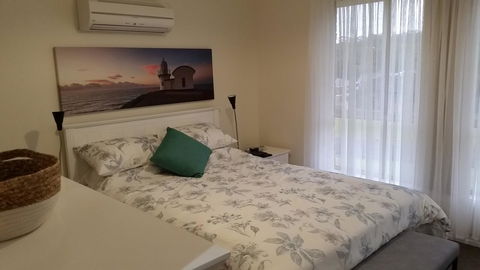Twin Palms Holiday House At Lighthouse - Mackay Tourism 1