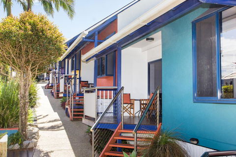 Coast Yamba - Adults Only - Mackay Tourism 0