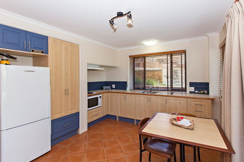 Coast Yamba - Adults Only - Mackay Tourism 33