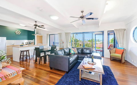 Coast Yamba - Adults Only - Mackay Tourism 7