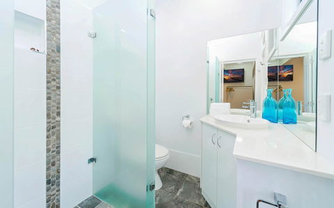 Coast Yamba - Adults Only - Mackay Tourism 9