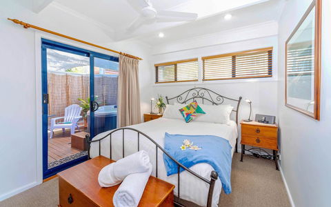 Coast Yamba - Adults Only - Mackay Tourism 14