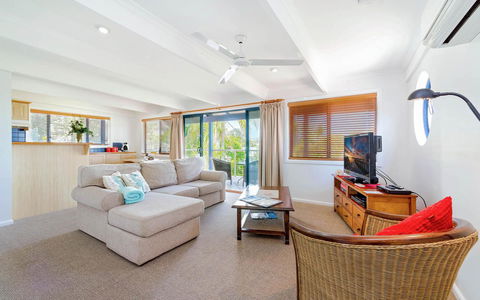 Coast Yamba - Adults Only - Mackay Tourism 22