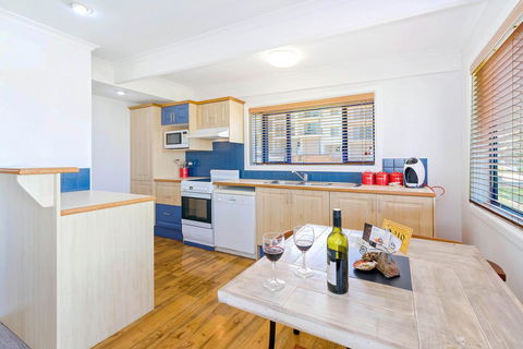 Coast Yamba - Adults Only - Mackay Tourism 8