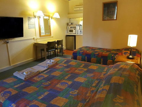 Temora Motel - Mackay Tourism 3