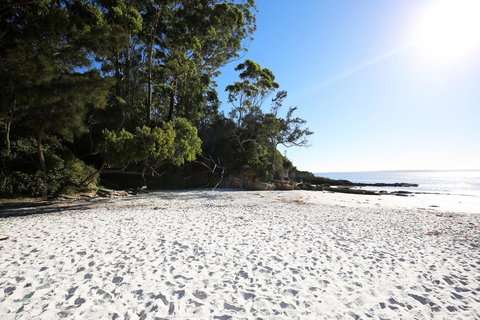 Seaglass - Stunning Views Of Jervis Bay - Mackay Tourism 41