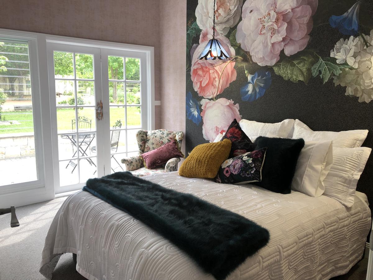 Bed And Breakfast Rowville VIC Mackay Tourism