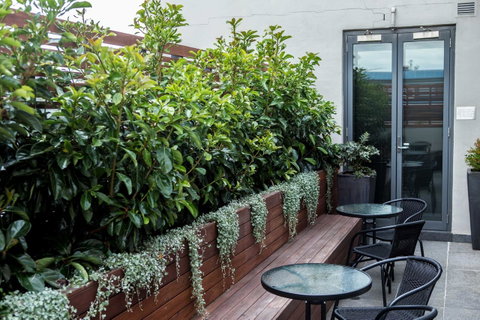 Crown Hotel Surry Hills - Mackay Tourism 41