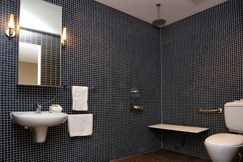 Crown Hotel Surry Hills - Mackay Tourism 24