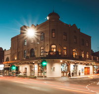 Crown Hotel Surry Hills - Mackay Tourism