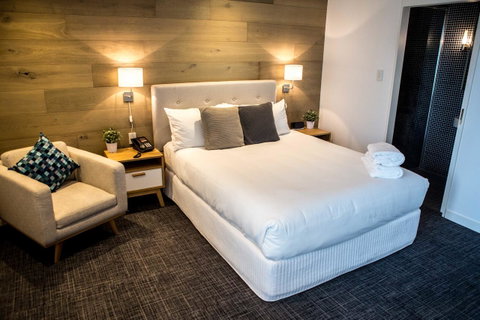 Crown Hotel Surry Hills - Mackay Tourism 22