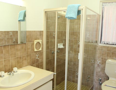 Narooma Palms Holiday Apartments - Mackay Tourism 7