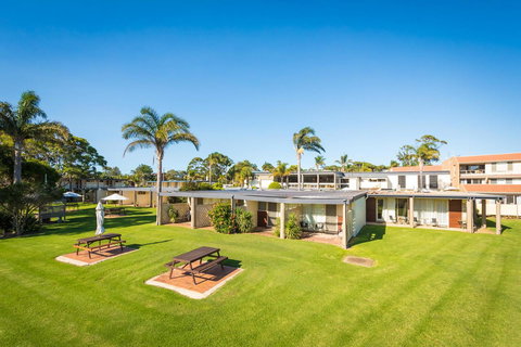 Black Dolphin Resort Motel & Apartments - Mackay Tourism 19