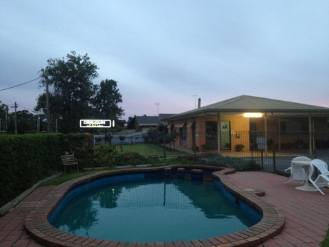 Deniliquin Motel - Mackay Tourism 25