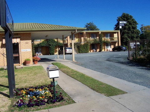 Deniliquin Motel - Mackay Tourism 20