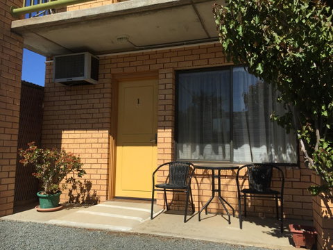 Deniliquin Motel - Mackay Tourism 1