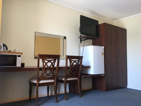 Deniliquin Motel - Mackay Tourism 6