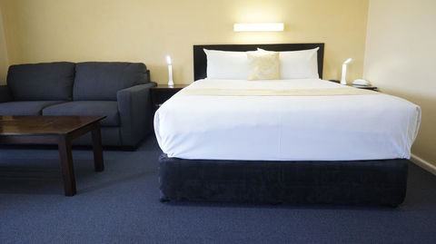 Highway Motor Inn Taree - Mackay Tourism 14