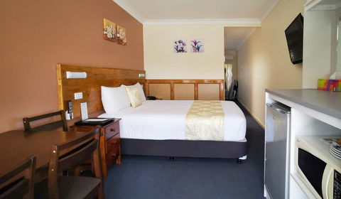 Highway Motor Inn Taree - Mackay Tourism 7