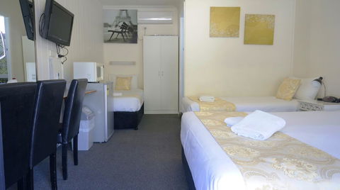 Highway Motor Inn Taree - Mackay Tourism 2