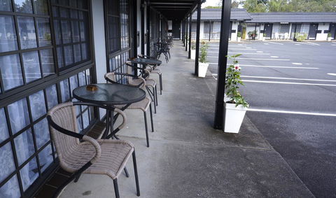 Highway Motor Inn Taree - Mackay Tourism 1