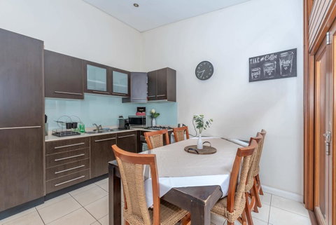 2 Bed House + Loft In Pyrmont - Mackay Tourism 2