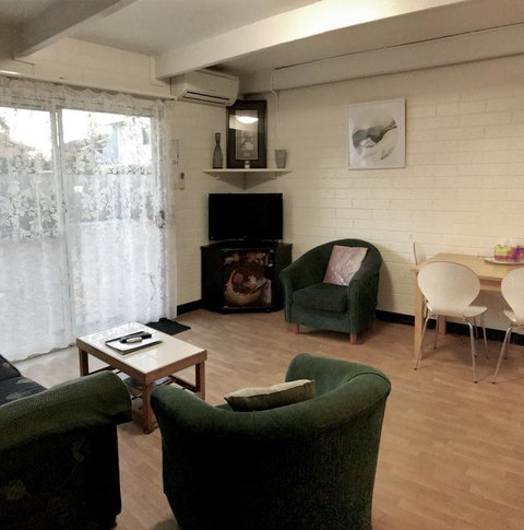 Kon Tiki Apartments - Mackay Tourism 11