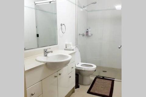 Kent CBD Apartment - Mackay Tourism 10