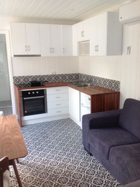 Hideaway Holiday Apartments - Mackay Tourism 11