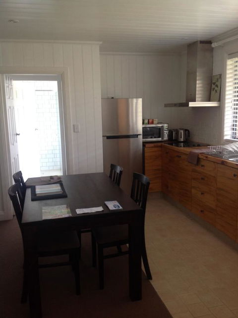 Hideaway Holiday Apartments - Mackay Tourism 14