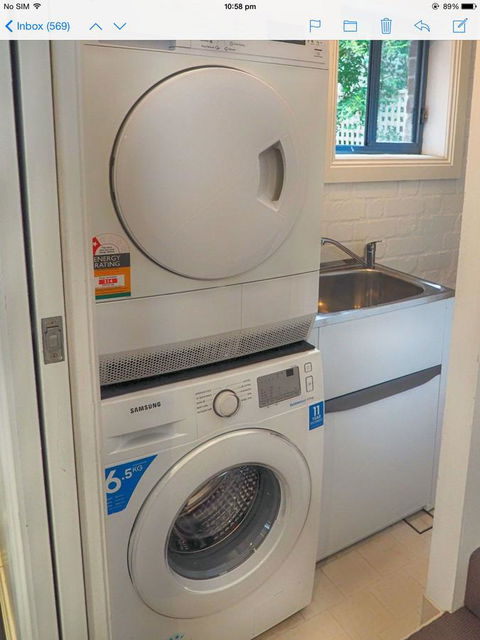 Hideaway Holiday Apartments - Mackay Tourism 16