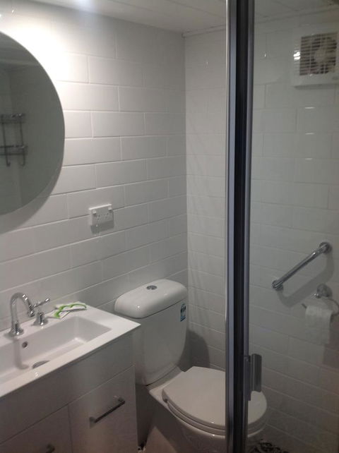 Hideaway Holiday Apartments - Mackay Tourism 24