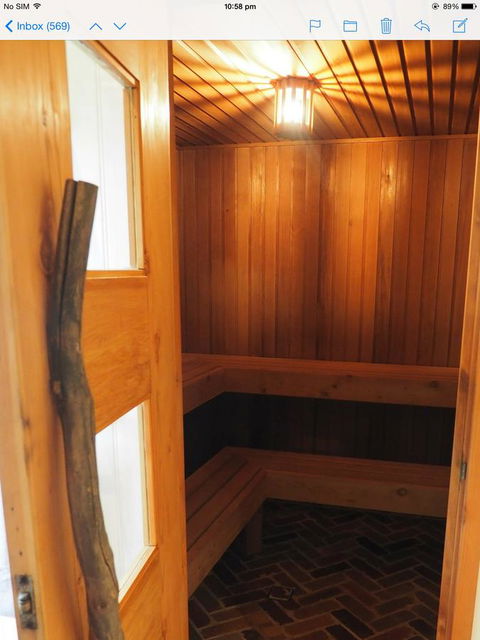 Hideaway Holiday Apartments - Mackay Tourism 22