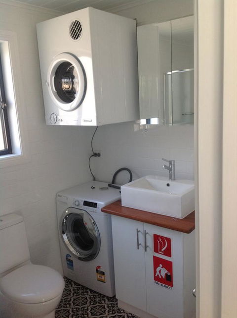 Hideaway Holiday Apartments - Mackay Tourism 1