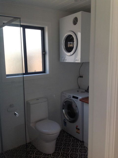 Hideaway Holiday Apartments - Mackay Tourism 6