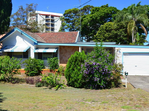 11 Peel Street - Mackay Tourism 0