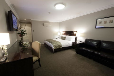 Carlyle Suites & Apartments - Mackay Tourism 4