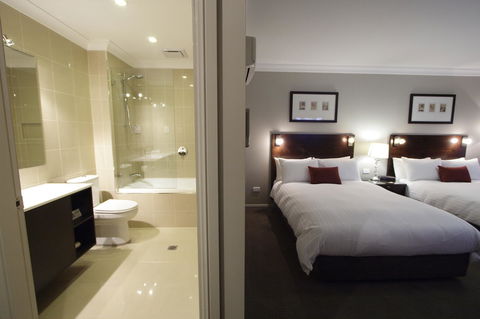 Carlyle Suites & Apartments - Mackay Tourism 12