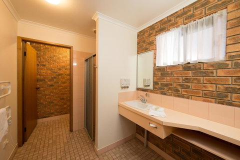 Hume Country Motor Inn - Mackay Tourism 28