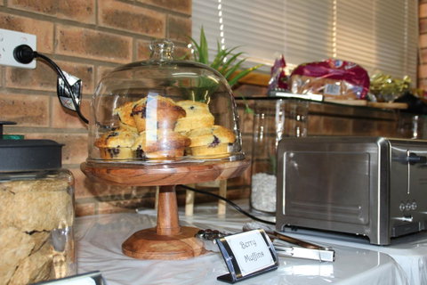 Hume Country Motor Inn - Mackay Tourism 8