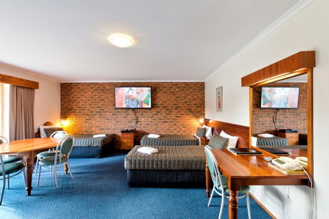Hume Country Motor Inn - Mackay Tourism 32