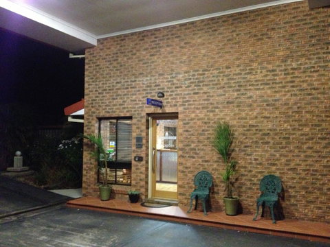 Hume Country Motor Inn - Mackay Tourism 25