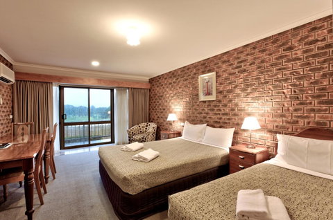 Hume Country Motor Inn - Mackay Tourism 44