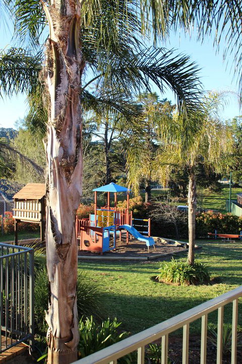 Hume Country Motor Inn - Mackay Tourism 12