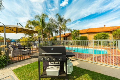 Hume Country Motor Inn - Mackay Tourism 2
