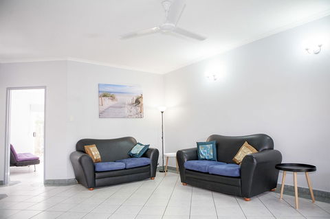 Nightcliff Foreshore Getaway - McKay Gardens - Mackay Tourism 9