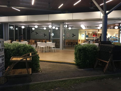 Nightcliff Foreshore Getaway - McKay Gardens - Mackay Tourism 21