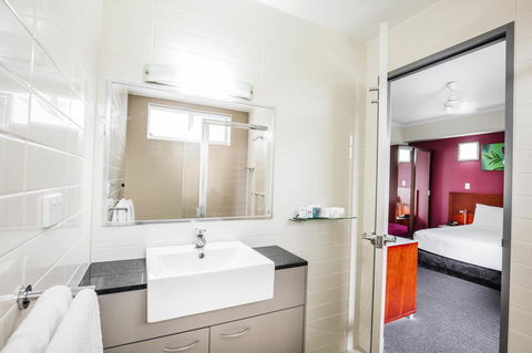 Novotel Darwin Airport - Mackay Tourism 10